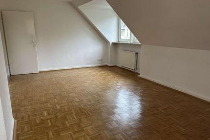 Wohnen im Klinikviertel - 76 m² Dachgeschoßwohnung mit 2 Balkonen