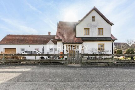 Charmantes Einfamilienhaus mit 6 Zimmern, großer Terrasse und Garage in Maxhütte-Haidhof