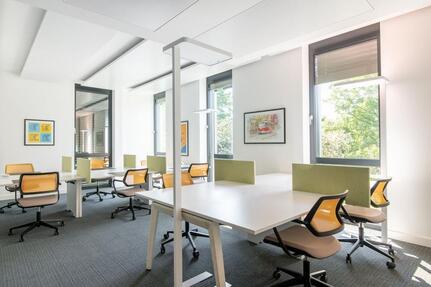 Buchen Sie einen reservierten Coworking-Arbeitsplatz oder Hot Desk in Regus Rondellplatz