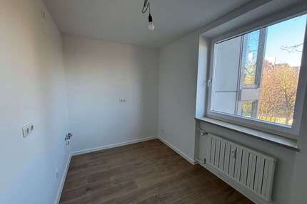 Wohnung zum Mieten in München 766,32 € 40.29 m²