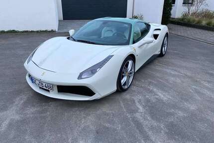 Ferrari 488