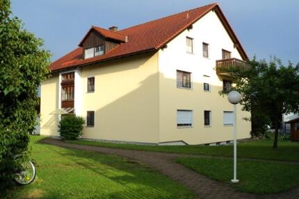 Schöne Dachgeschoßwohnung mit EBK und Balkon mit Tiefgarage