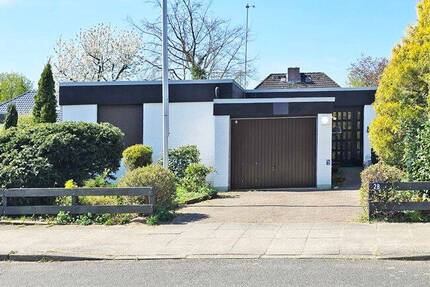 Individueller Endreihenbungalow mit Garage in schöner Lage