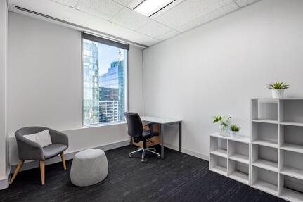 Privater Büroraum für 1 Person in Regus Rondellplatz