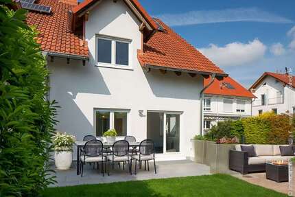 Haus zum Mieten in Weiterstadt 2.070,00 € 198.56 m²