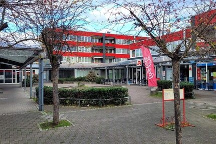 Gewerbefläche für Fitness, Reha, Handel in Hackenbroich *Provisionsfrei*