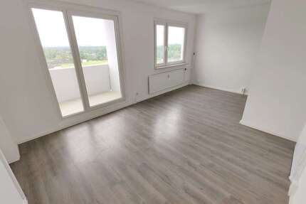 Wohnung zum Mieten in Halle 740,00 € 119 m²