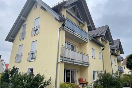 +++Großzügige 2-Zimmer-Dachgeschoss-Wohnung mit Balkon in zentrumsnaher Lage in Eckental-Eschenau+++