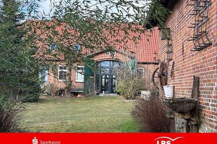 Haus zum Kaufen in Wittenburg 650.000,00 € 251.53 m²