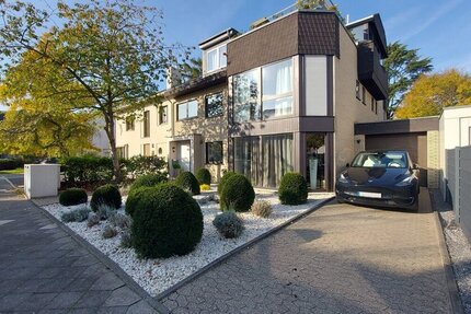 Oberkassel - Haus im Haus auf 232 m² Wohnfläche mit Garten, Garage und Stellplatz