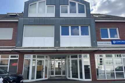 **Helle Dachgeschoßwohnung mit Balkon und ausgebautem Spitzboden als Nutzfläche, BGL Herkenrath**