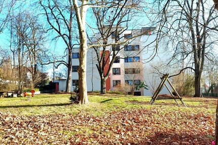 In begehrter, ruhiger und zentral gelgener Wohnlage Tübingens, 3-Zimmer-Wohnung inkl. TG-Stellplatz!