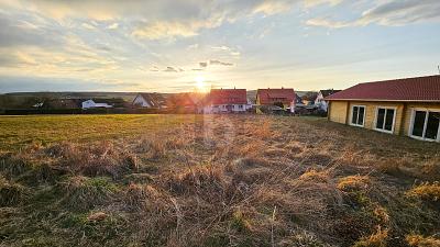 TRAUMSONNEUNTEGÄNGE IN RUHIGER LAGE