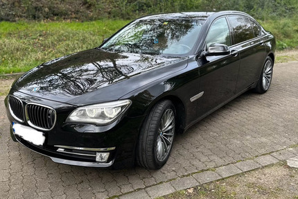 BMW 750