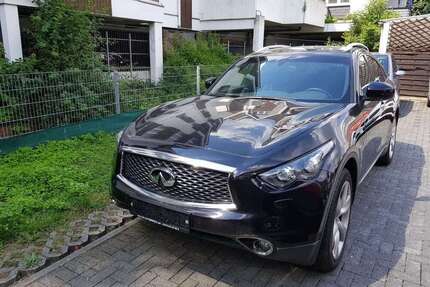 INFINITI QX70