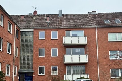 Helle und gepflegte 1-Zimmer-Eigentumswohnung mit Balkon in 23556 Lübeck-St. Lorenz-Nord