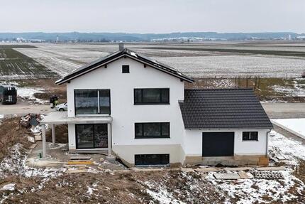 Moderne 3-Zimmer-Wohnung in Zweifamilienhaus