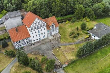 Haus zum Kaufen in Warburg 175.000,00 € 1365.82 m²