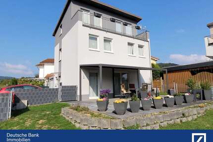 Haus zum Kaufen in Baunatal 450.000,00 € 161.85 m²