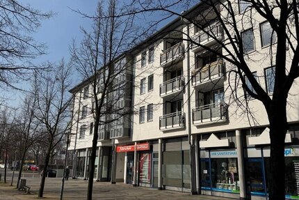 freie 2-Raum-WE - Balkon & TG-Stellplatz, barrierefreier Zugang, top Anbindung, Aufzug, Einbauküche